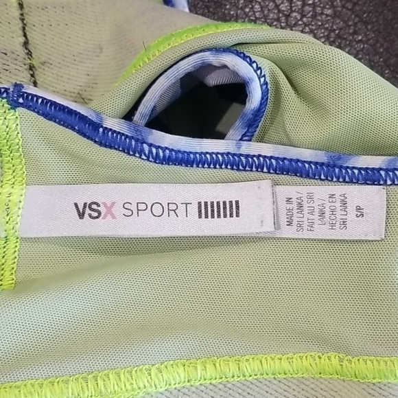 Victoria's Secret Sports Bra Size Small - Picture 3 of 3